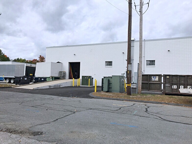 More Photos Of 64 Industrial Pky, Woburn Manufacturing For Lease