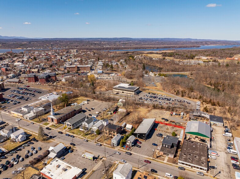 More Photos Of 78 Green St, Hudson Freestanding For Sale