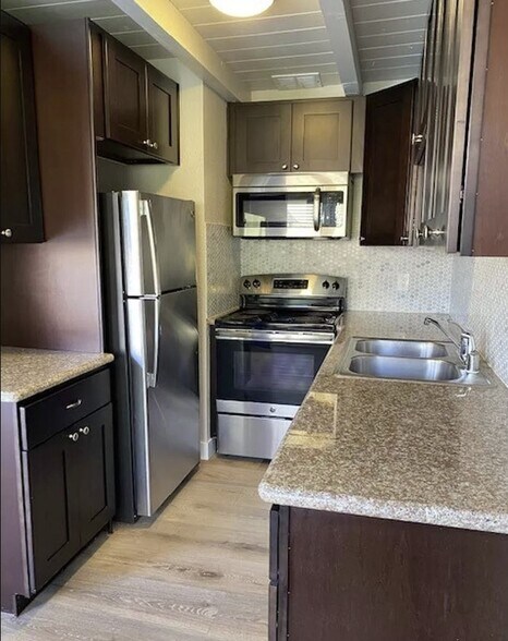 More Photos Of 5747 Lauretta St, San Diego Apartments For Sale