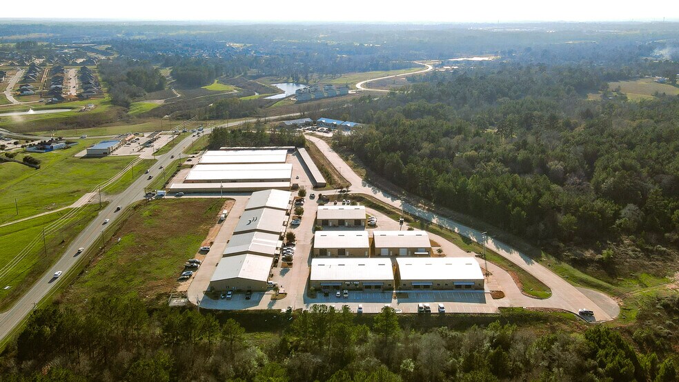 More Photos Of 15349 Summit Park Dr, Montgomery Unknown For Lease