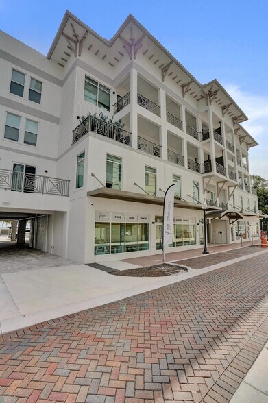 More Photos Of 37-41 SW Seminole St, Stuart Apartments For Lease