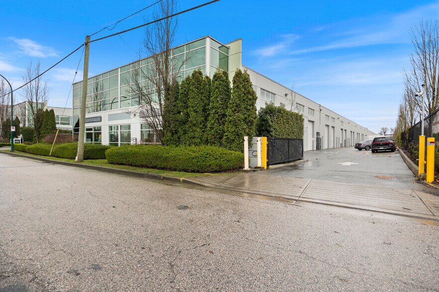 More Photos Of 618 E Kent Ave S, Vancouver Light Distribution For Sale