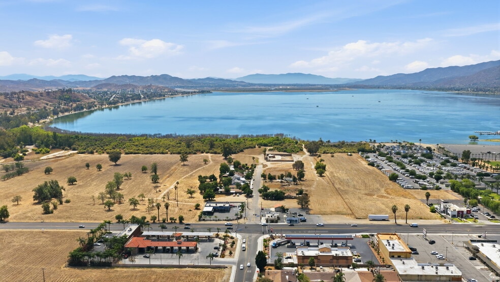 More Photos Of 31502 Riverside Dr, Lake Elsinore Restaurant For Sale