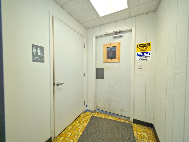 More Photos Of 1451 E Jefferson St, Brooksville Flex For Lease