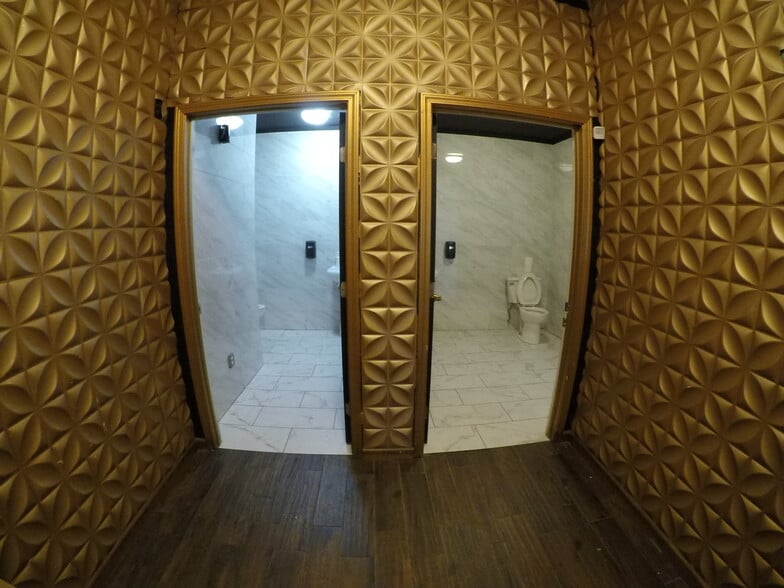 More Photos Of 251 Trinity Ave SW, Atlanta General Retail For Sale