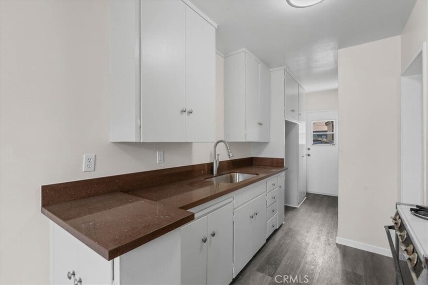 More Photos Of 1901 Hauser Blvd, Los Angeles Apartments For Sale