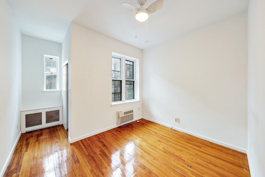More Photos Of 538 E 89th St, New York Apartments For Sale
