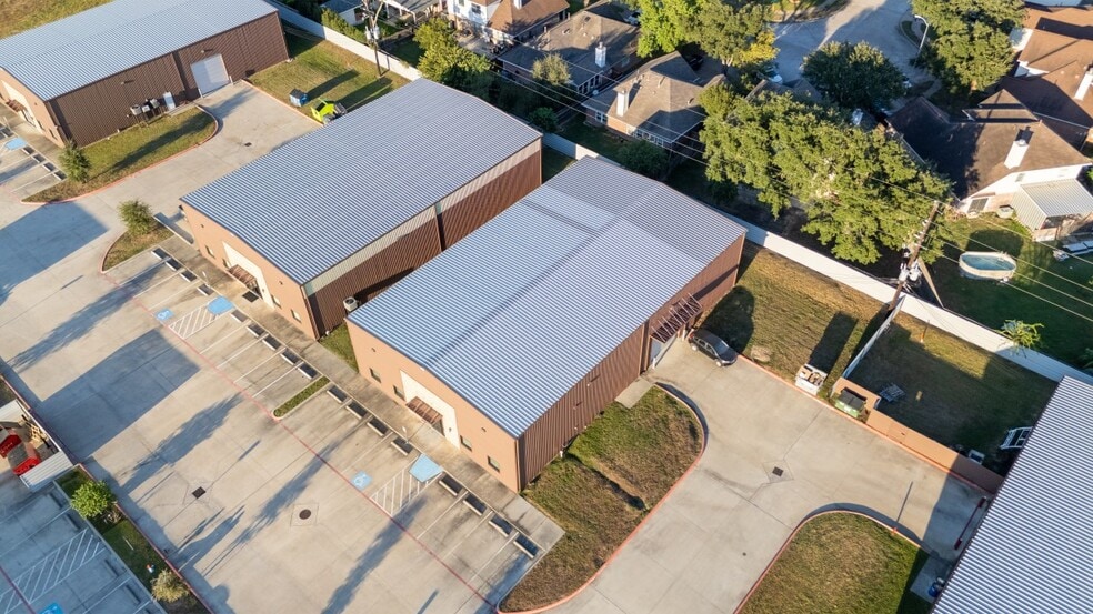 More Photos Of 13462 FM 529 Rd, Houston Light Distribution For Sale