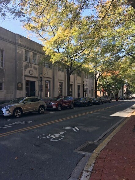 More Photos Of 8 W Loockerman St, Dover Office Residential For Lease