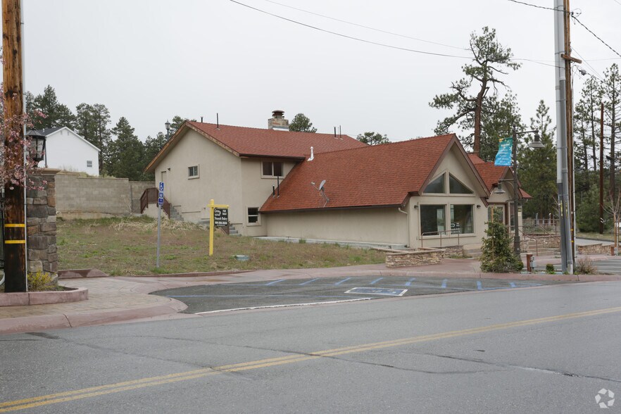 More Photos Of 40645 Village Dr, Big Bear Lake Storefront Retail Residential For Sale