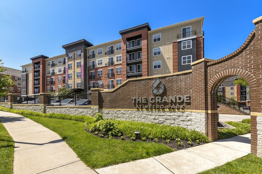 More Photos Of 3 Ronson Rd, Iselin Apartments For Lease