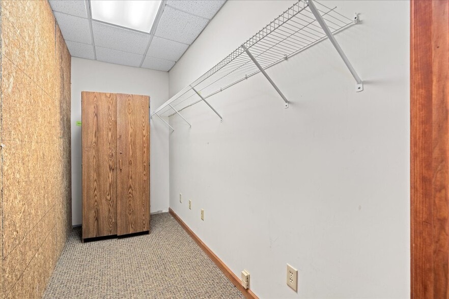 More Photos Of 303 E Main St, Pickens General Retail For Sale