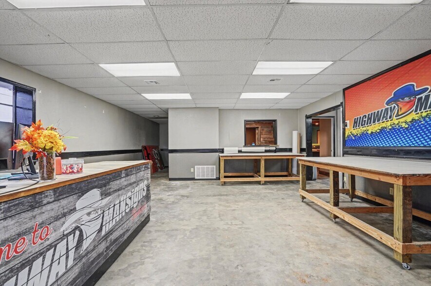 More Photos Of 603 W Rogers Blvd, Skiatook Freestanding For Sale