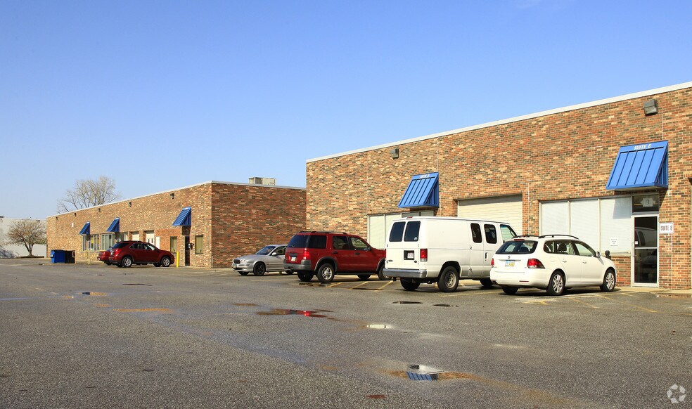 More Photos Of 210 Hayes Dr, Brooklyn Heights Manufacturing For Lease