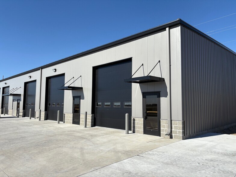 More Photos Of 5062 N 264th Cir, Valley Industrial For Lease