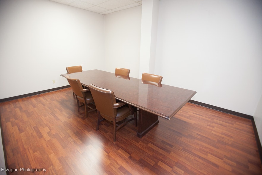 More Photos Of 6430 Richmond Ave, Houston Office Residential For Lease