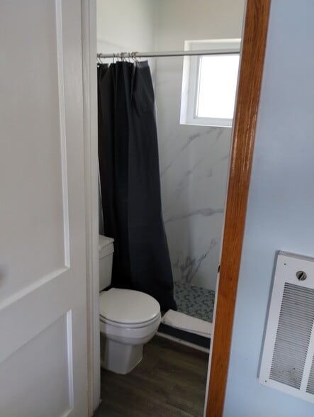 More Photos Of 3107 W Lake Rd, Erie Hotel For Sale