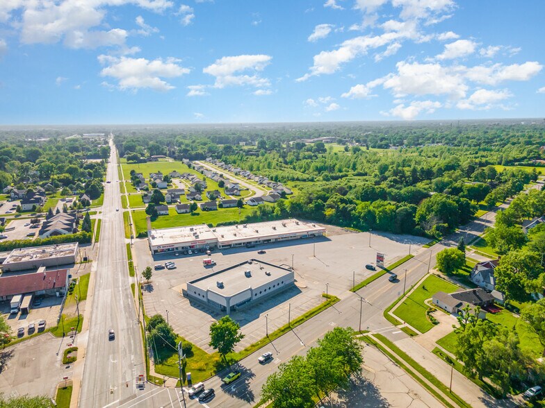 More Photos Of 3405-3419 E Genesee Ave, Saginaw Unknown For Lease