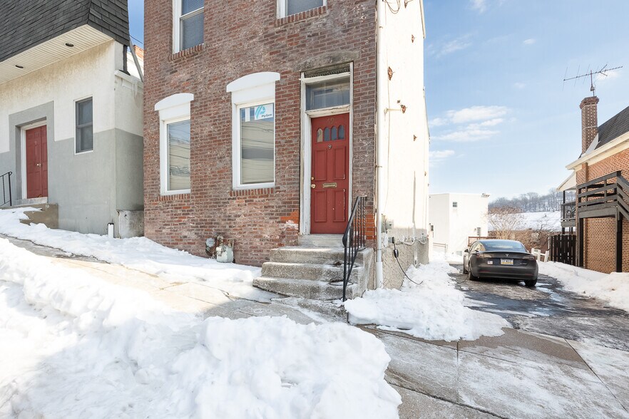 More Photos Of 67-73 Harry St, Conshohocken Office For Lease