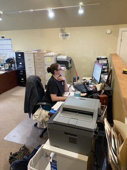 More Photos Of 101 Bahama Rd, Bahama Medical For Sale