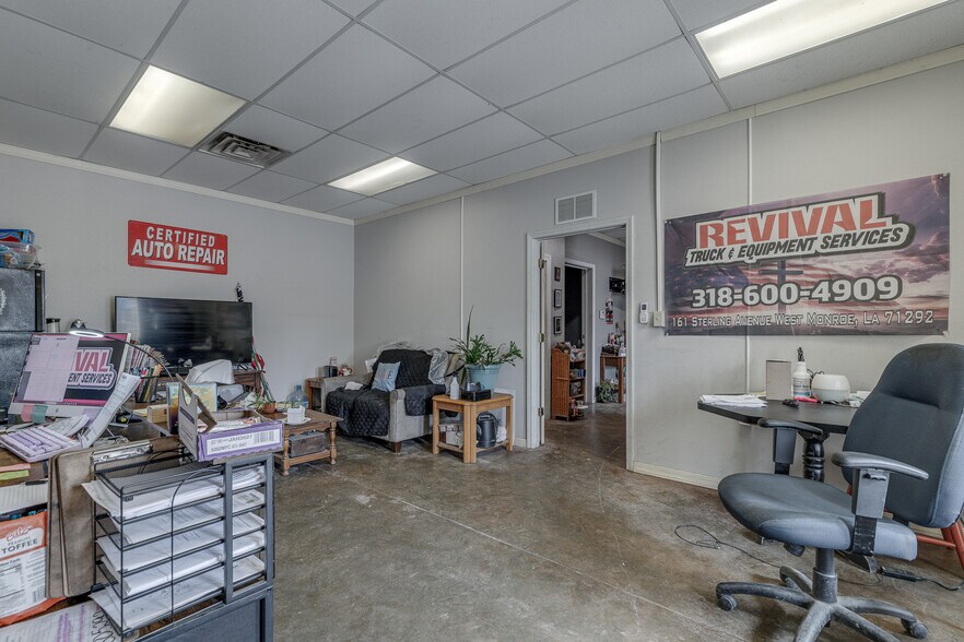 More Photos Of 161 Sterling Dr, West Monroe Warehouse For Sale