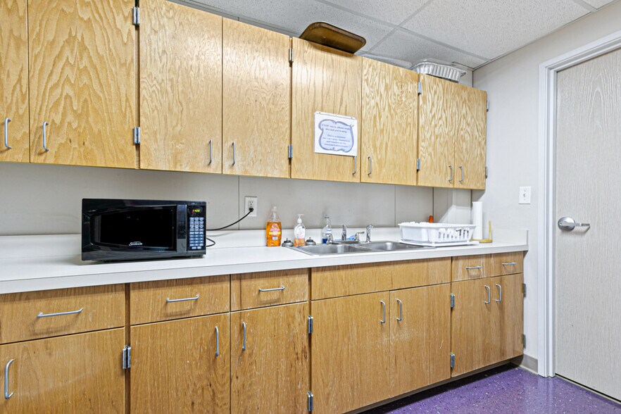 More Photos Of 2703 Wesley St, Greenville Religious Facility For Sale