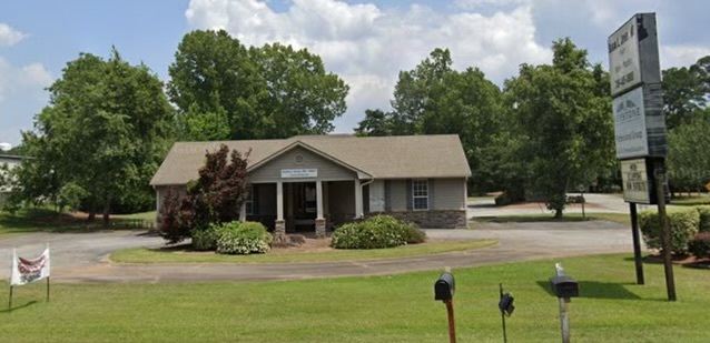 Primary Photo Of 952 Lake Oconee Pky, Eatonton Healthcare For Lease