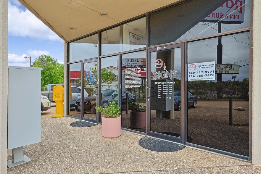 More Photos Of 6960 Marvin D Love Fwy, Dallas Freestanding For Sale