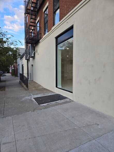 More Photos Of 72 Van Dyke St, Brooklyn Apartments For Lease