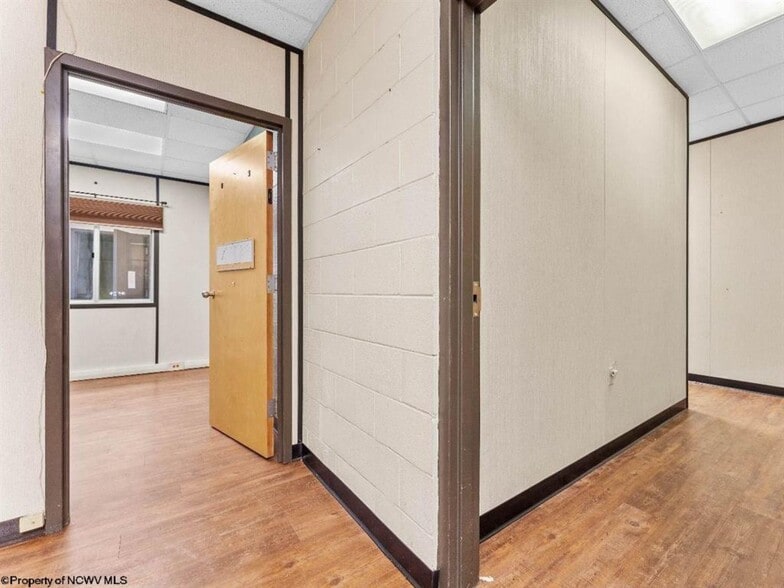 More Photos Of 1433 Dorsey Ave, Morgantown Schools For Lease
