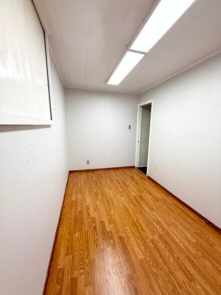 More Photos Of 130 N Detroit St, Bellefontaine Office Residential For Lease