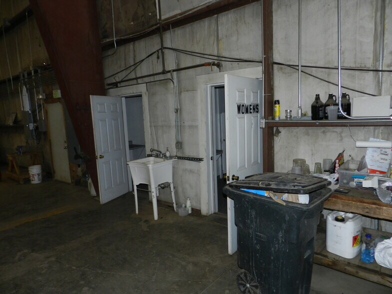 More Photos Of 430 W 8th St, Delta Unknown For Lease