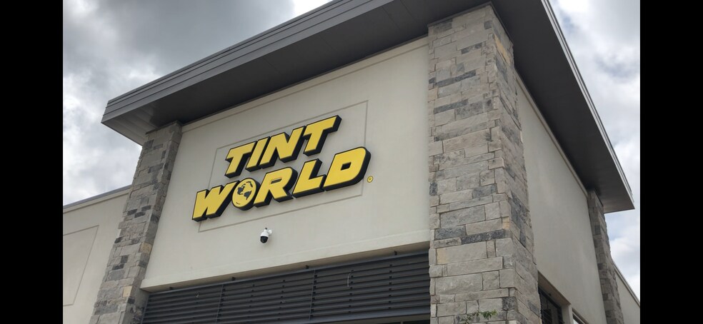 More Photos Of 680 N FM 3083 Rd W, Conroe Unknown For Lease