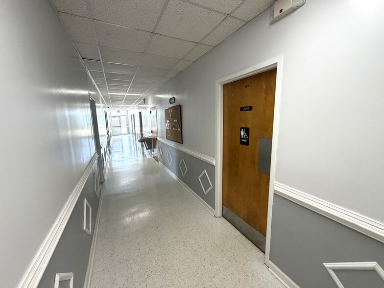 More Photos Of 3901 Raeford Rd, Fayetteville Religious Facility For Lease