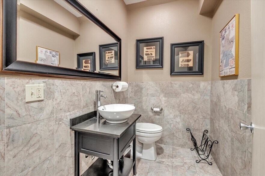 More Photos Of 1220 NW 50th St, Oklahoma City Medical For Sale