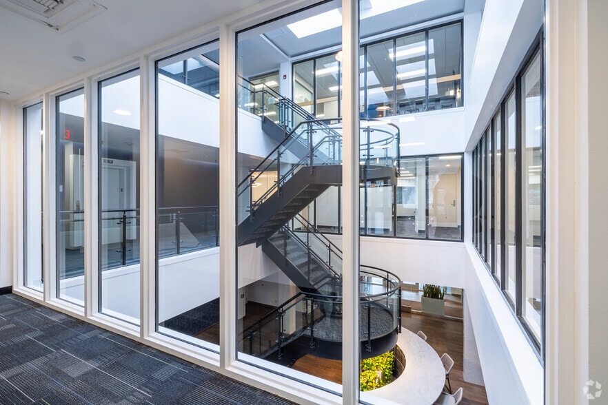 More Photos Of 120 Turnpike Rd, Southborough Office For Sale