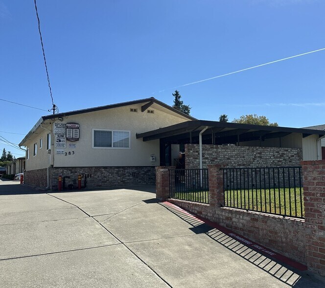 Primary Photo Of 283 Cherry Way, Hayward Apartments For Sale