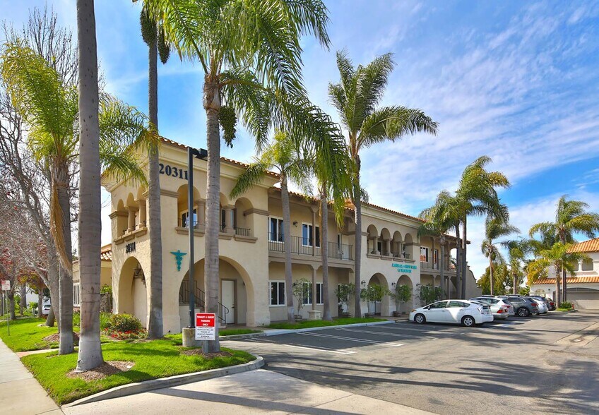 More Photos Of 20311 SW Acacia St, Newport Beach Medical For Lease