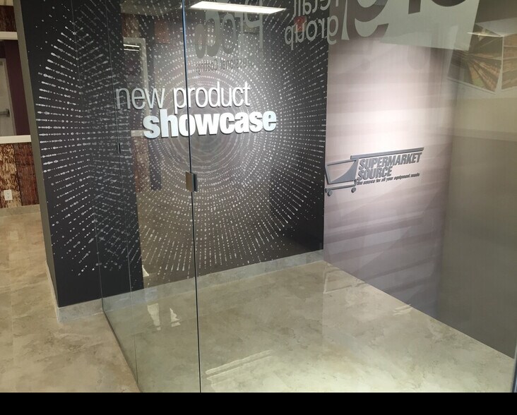 More Photos Of 2741 W 76th St, Hialeah Warehouse For Lease