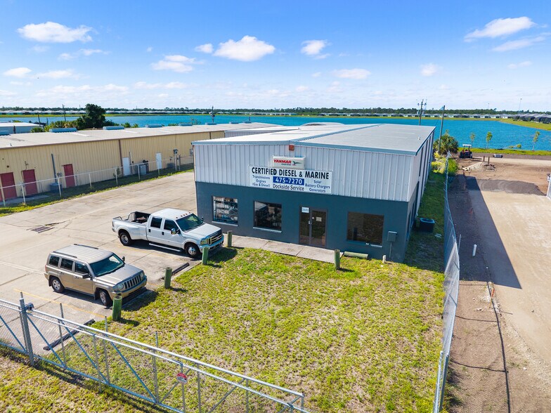 More Photos Of 2640 Avenue of the Americas St, Englewood Warehouse For Sale