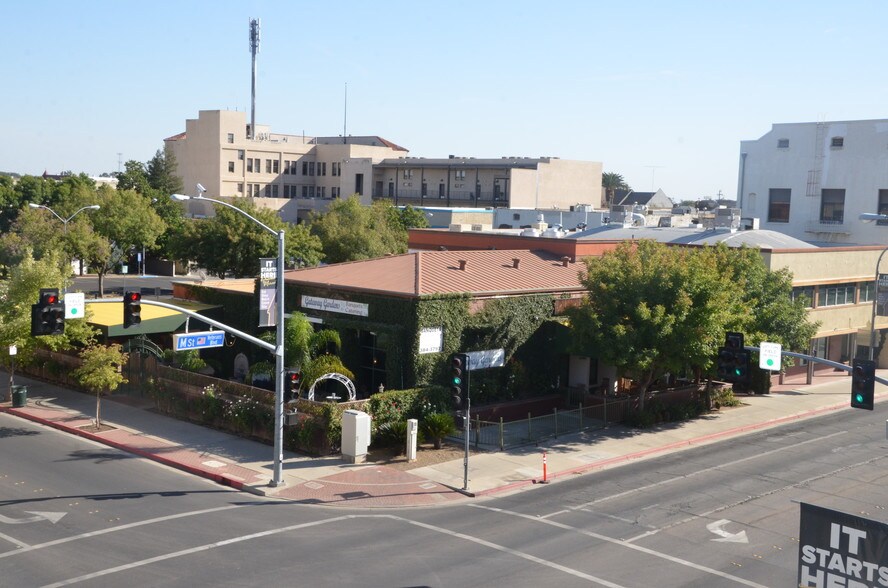 More Photos Of 560 W 18th St, Merced Storefront Retail Office For Lease