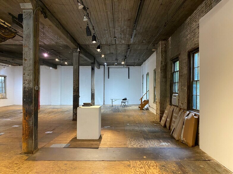 More Photos Of 51 Bergen St, Brooklyn Industrial For Sale