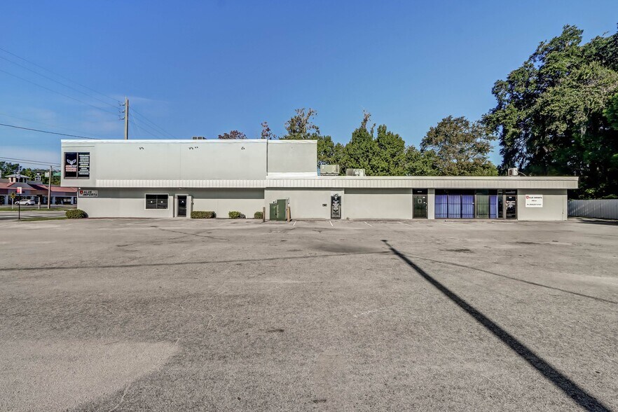 More Photos Of 6701 Beach Blvd, Jacksonville Freestanding For Lease