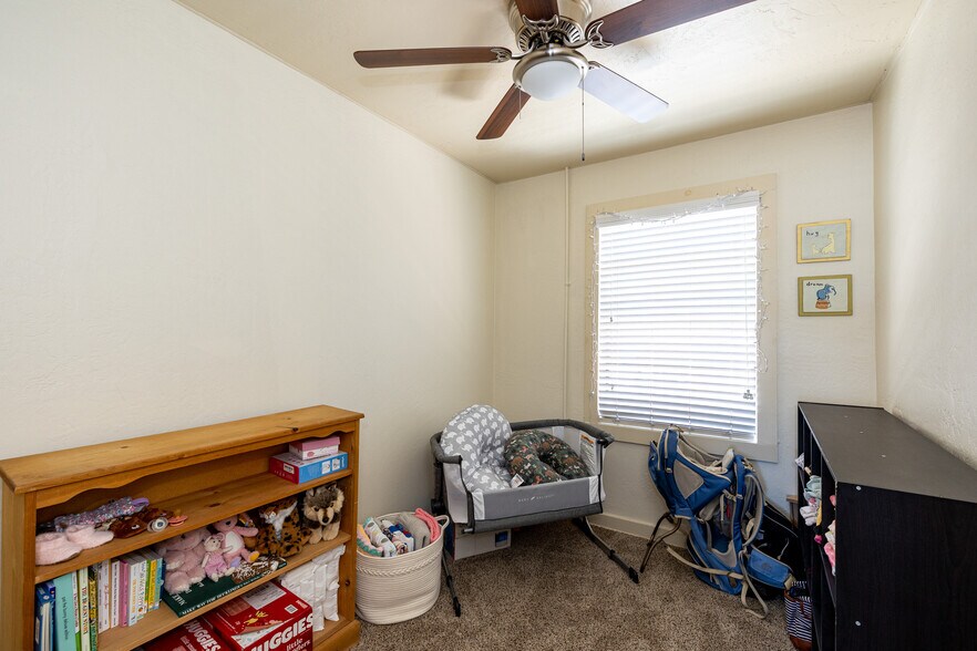 More Photos Of 116 S 1st St, Williams Office For Sale