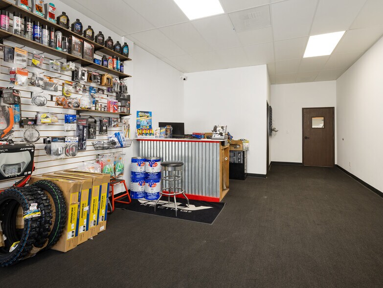 More Photos Of 20600 Gramercy Pl, Torrance Light Manufacturing For Lease