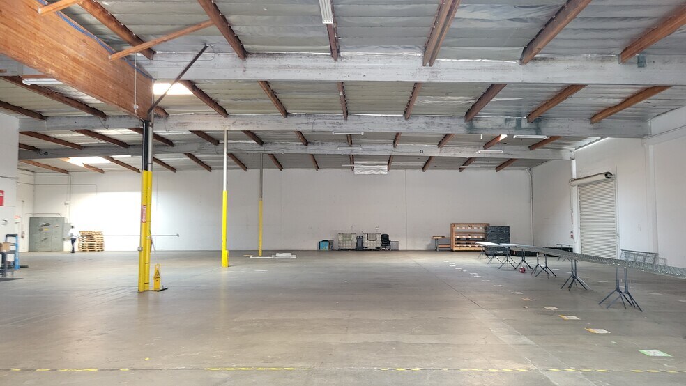 More Photos Of 3117 W Alpine Ave, Santa Ana Warehouse For Lease