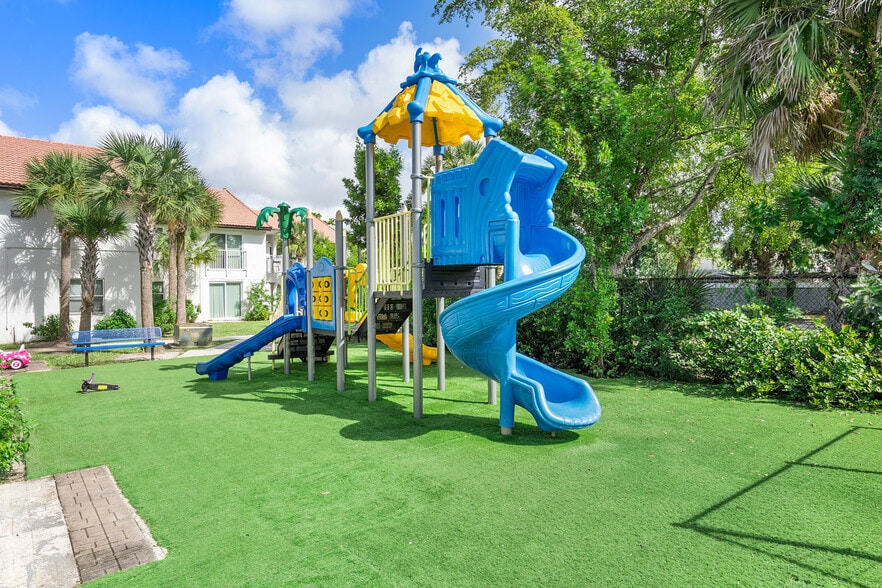 More Photos Of 700 SW 81st Ave, North Lauderdale Apartments For Sale