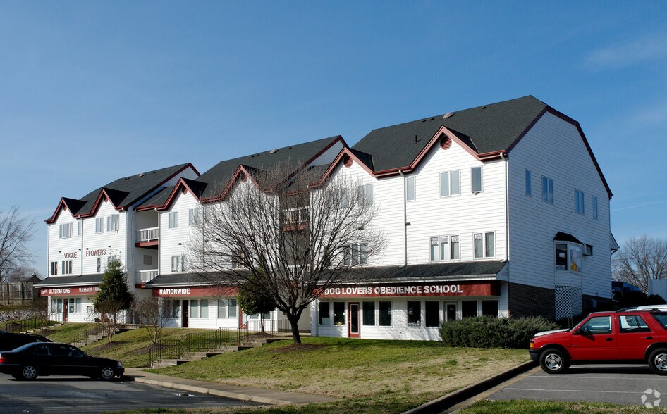 More Photos Of 1123-1127 Gaskins Rd, Richmond Unknown For Lease