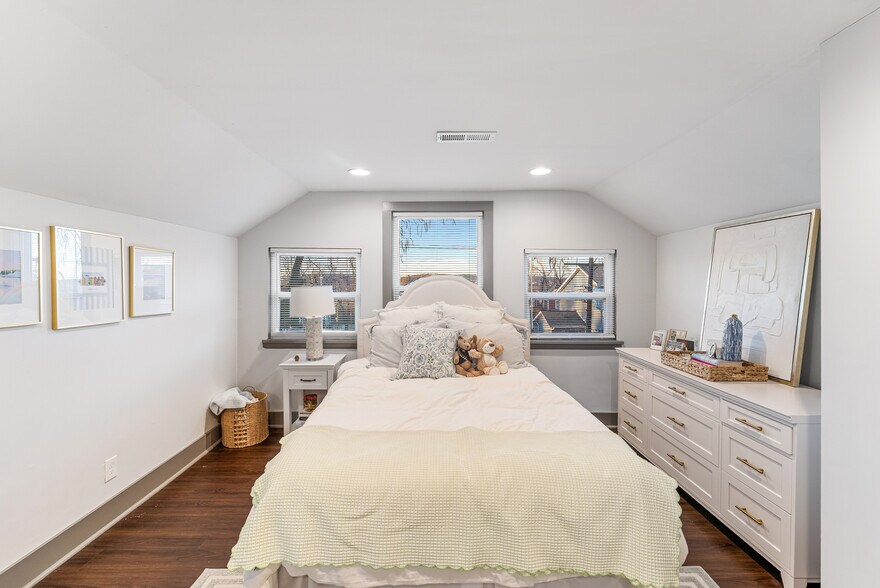 More Photos Of 1415 Highland Ave, Knoxville Multifamily For Sale