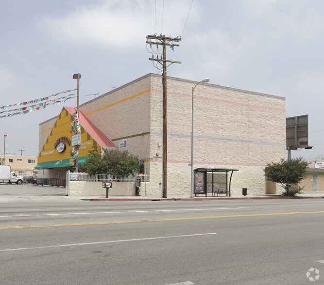 More Photos Of 11357 Sherman Way, Sun Valley Freestanding For Lease